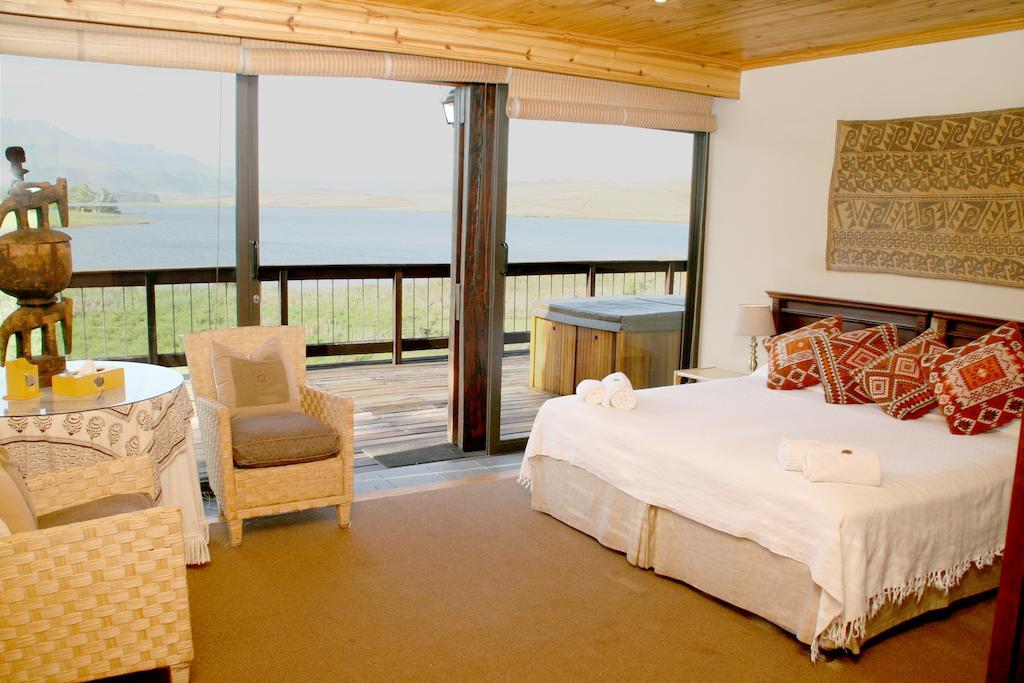 Sani Valley Nature Lodges Himeville Ruang foto