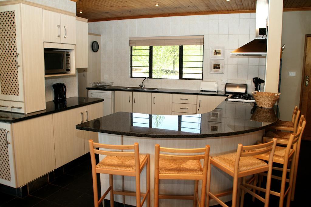 Sani Valley Nature Lodges Himeville Ruang foto