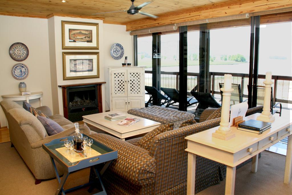 Sani Valley Nature Lodges Himeville Ruang foto