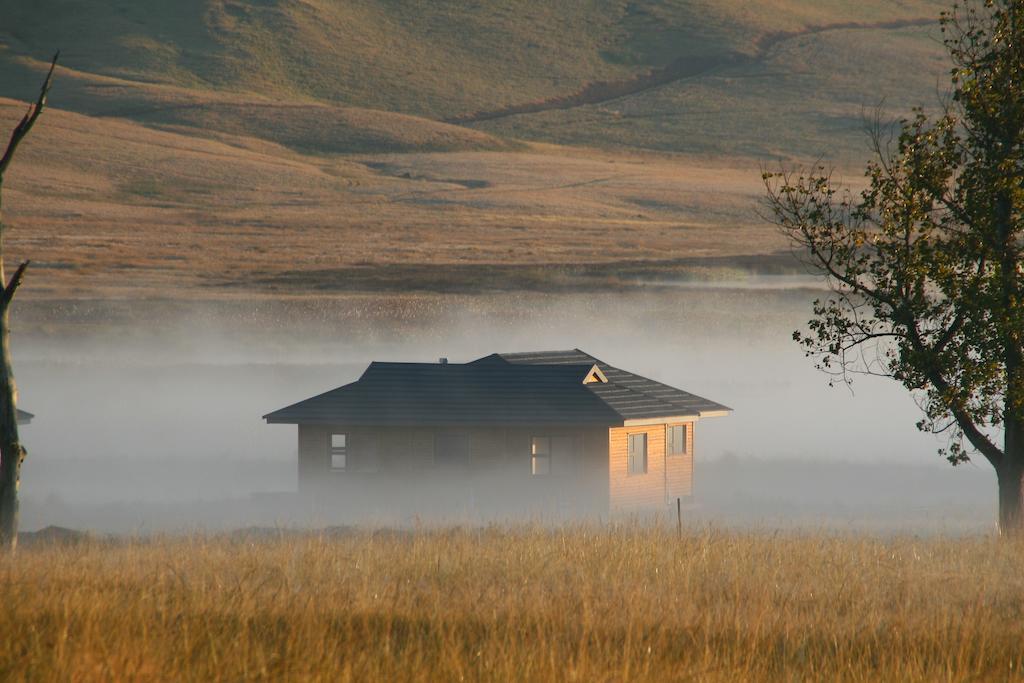 Sani Valley Nature Lodges Himeville Ruang foto