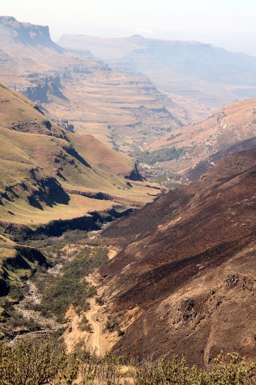 Sani Valley Nature Lodges Himeville Bagian luar foto