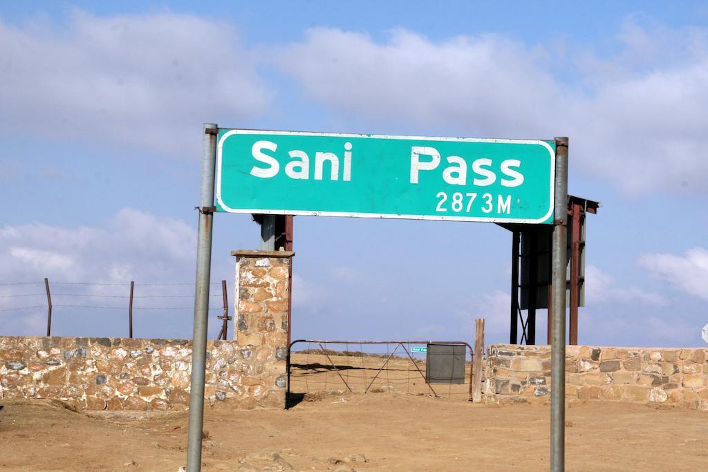Sani Valley Nature Lodges Himeville Bagian luar foto
