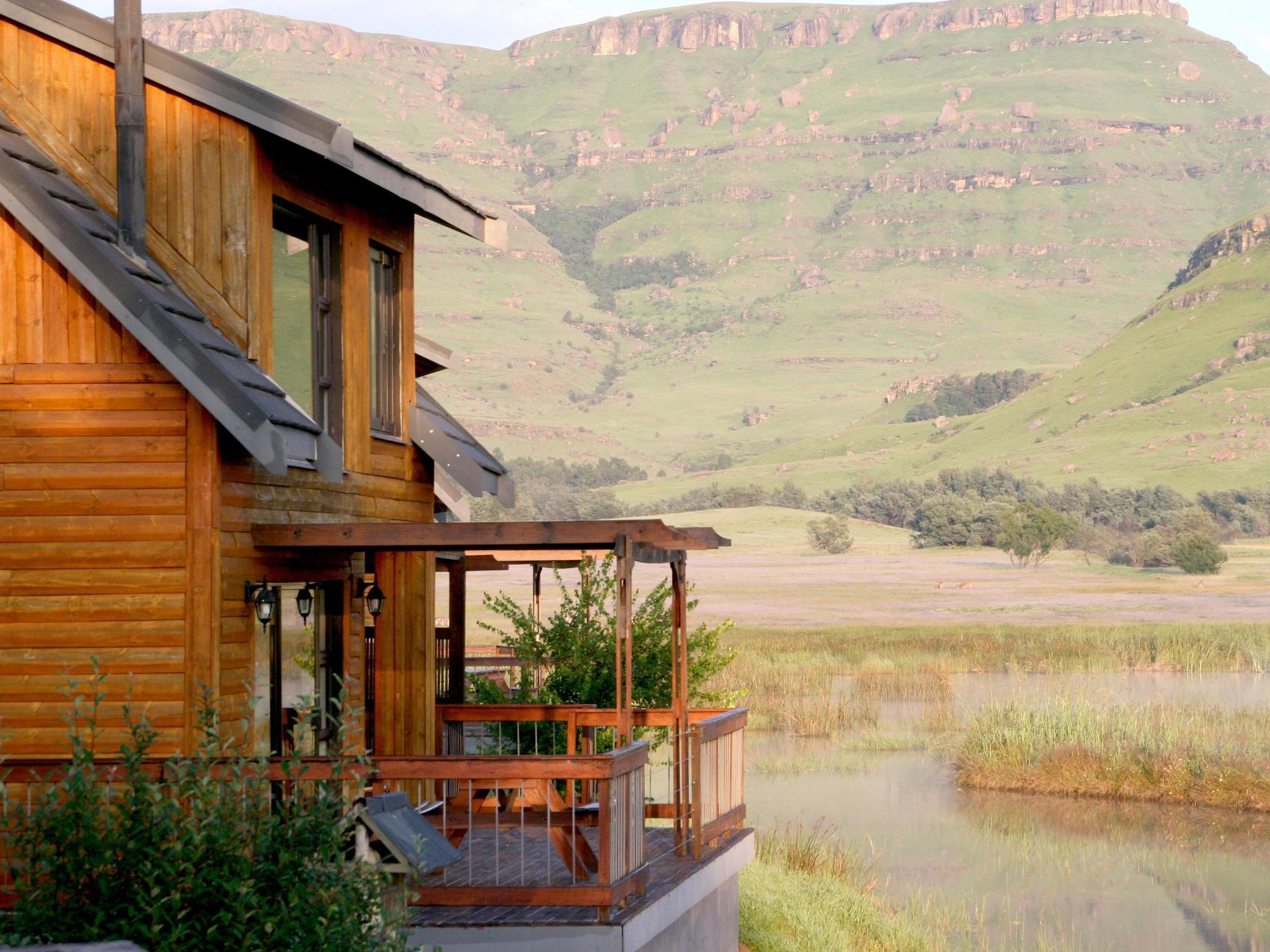 Sani Valley Nature Lodges Himeville Bagian luar foto