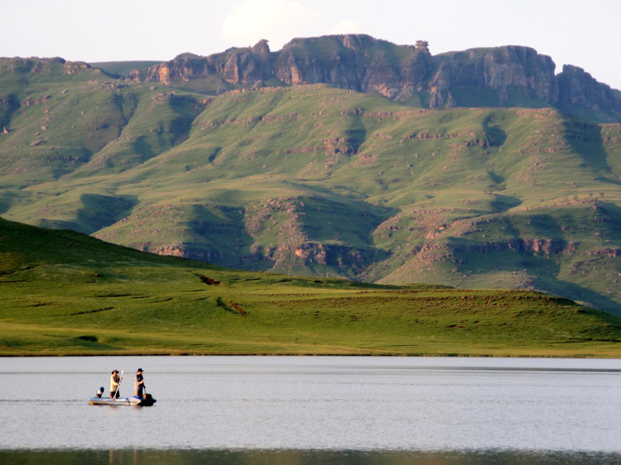 Sani Valley Nature Lodges Himeville Bagian luar foto